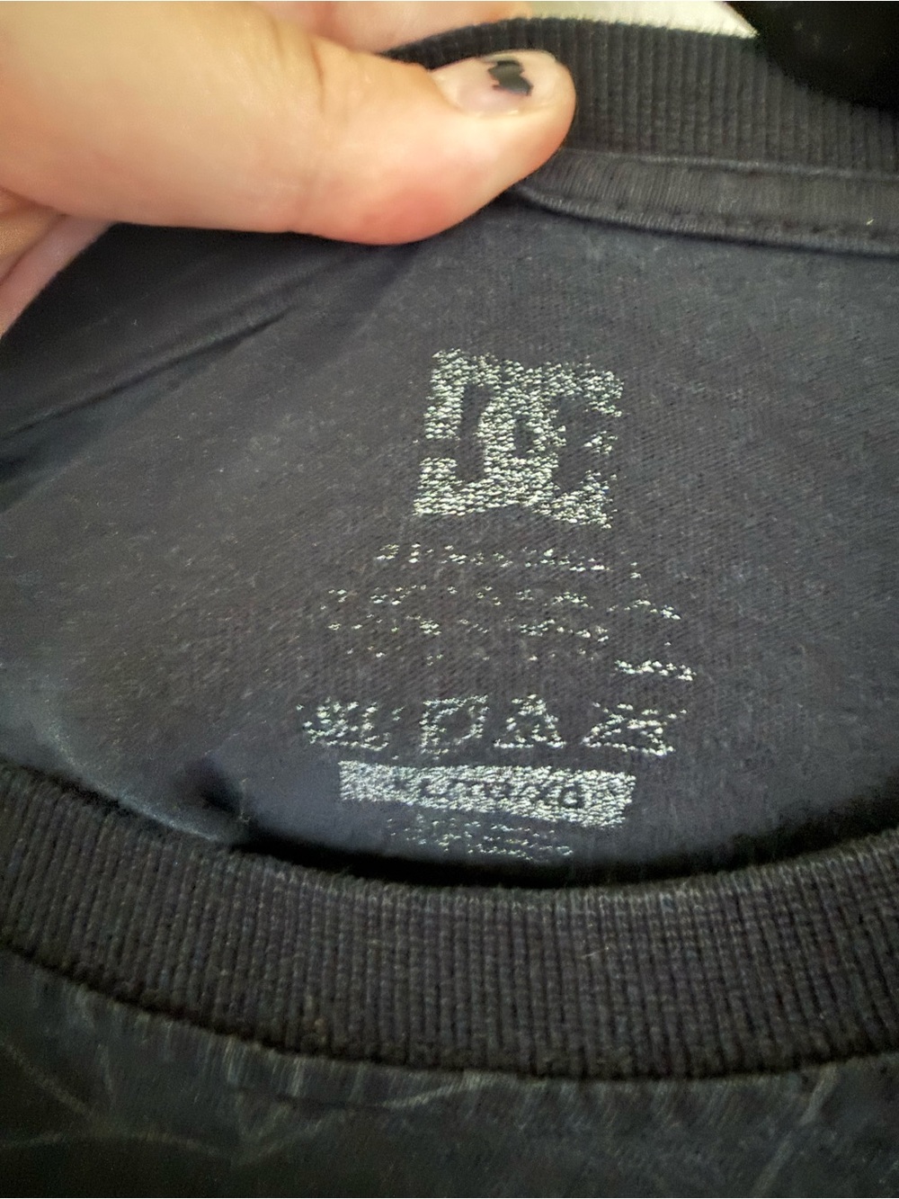 Dakine Y2K Black Short-Sleeve Crew T-Shirt - Picture 4 of 5